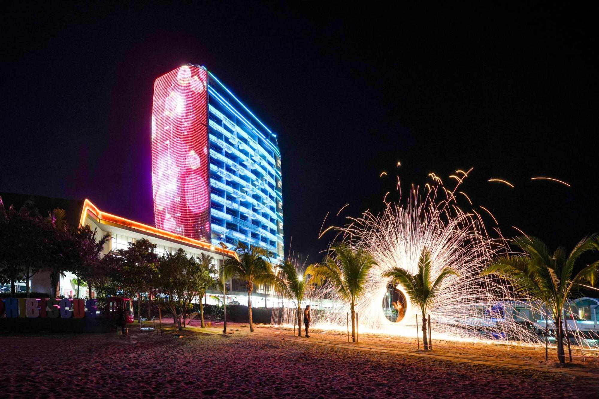 Hotel Lexis Hibiscus Port Dickson Esterno foto
