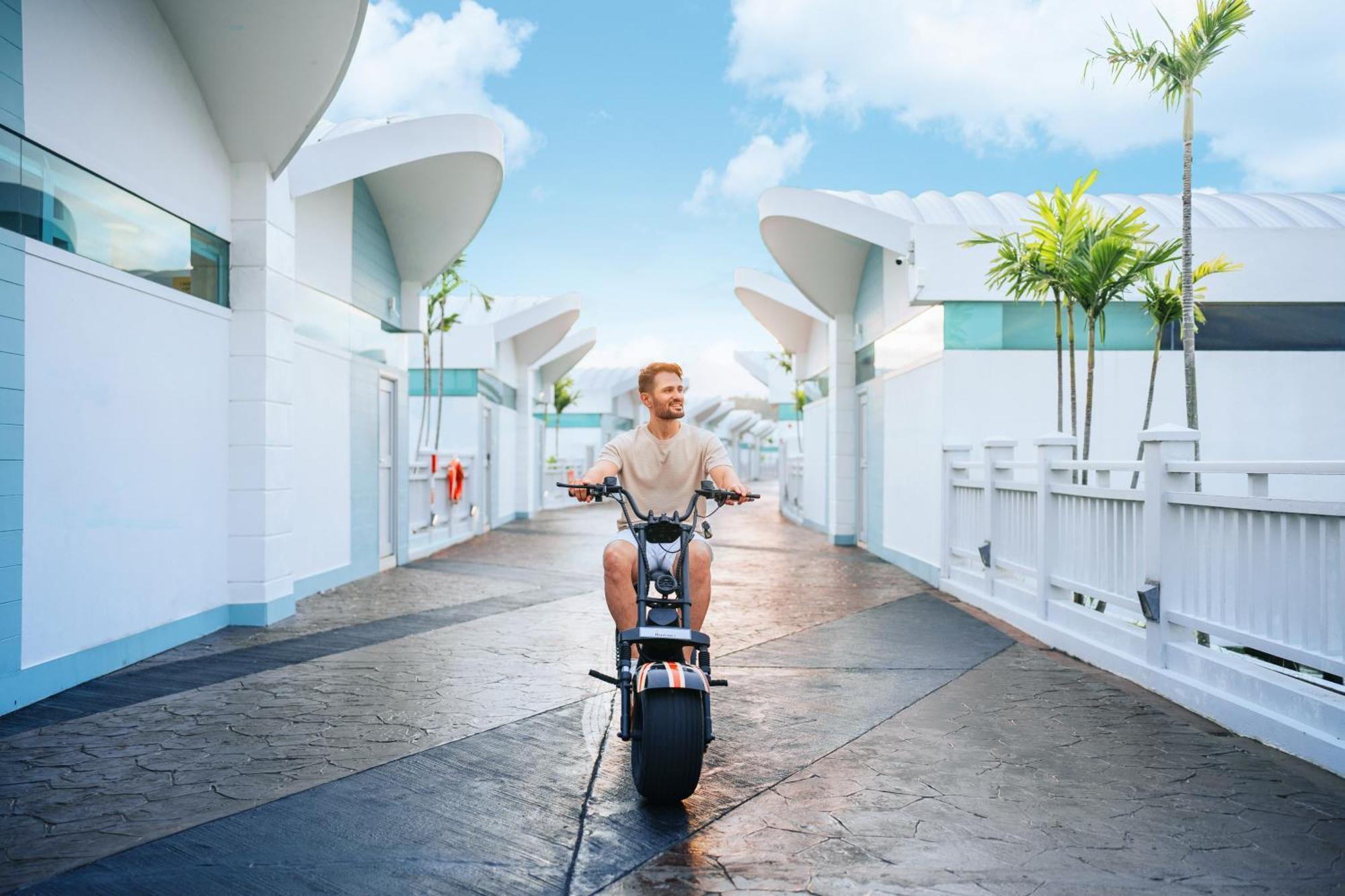 Hotel Lexis Hibiscus Port Dickson Esterno foto