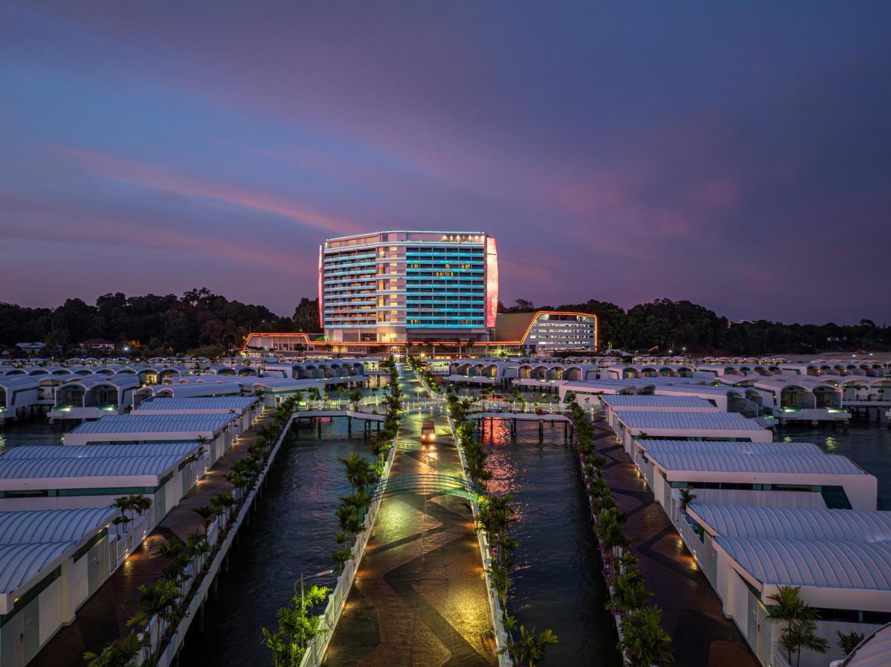 Hotel Lexis Hibiscus Port Dickson Esterno foto